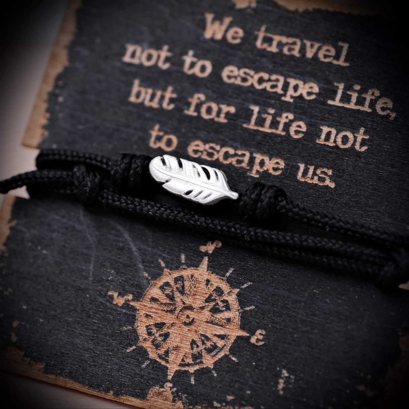 Men's bracelet with silver-plated parts and wooden vintage card