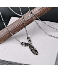 Ανδρικό κολιέ με επάργυρα και gunmetal στοιχεία Ανδρικό κολιέ από αλυσίδα με επάργυρα και gunmetal στοιχεία