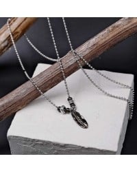 Ανδρικό κολιέ με επάργυρα και gunmetal στοιχεία Ανδρικό κολιέ από αλυσίδα με επάργυρα και gunmetal στοιχεία