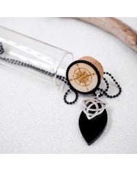 Ανδρικό Κολιέ Triquetra Ανδρικό κολιέ με αλυσίδα μπίλια και επάργυρο κέλτικο στοιχείο δύναμης