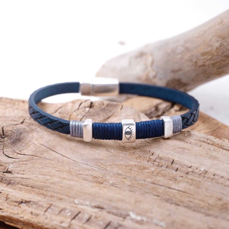Μπλε Ανδρικό Βραχιόλι Evil Eye Ανδρικό βραχιόλι από πλεκτό δέρμα με επάργυρα μεταλλικά στοιχεία και μαγνητικό κούμπωμα