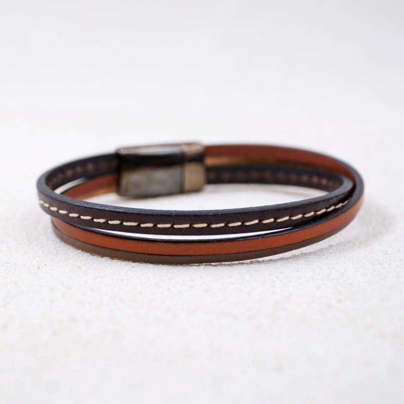 Triple Line Men's Bracelet Μen's bracelet made of leather with magnetic gunmetal clasp