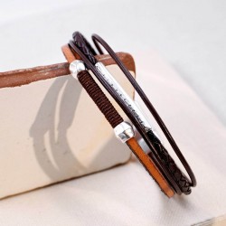 Δερμάτινο ανδρικό βραχιόλι με επάργυρα μεταλλικά στοιχεία 