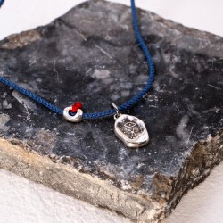 Ανδρικό κολιέ με επάργυρο στοιχείο και ρυθμιζόμενο μήκος