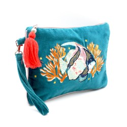 Τσαντάκι clutch Coral από μαλακό βελούδο κεντημένο με χάντρες και πούλιες