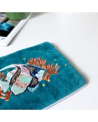 Τσαντάκι Φάκελος Coral Fish Τσαντάκι clutch Coral από μαλακό βελούδο κεντημένο με χάντρες και πούλιες