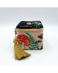 Forage Black Trinket Box Διακοσμητικό κουτί από μαλακό βελούδο κεντημένο με νυχτερινό σκηνικό με χάντρες και πούλιες