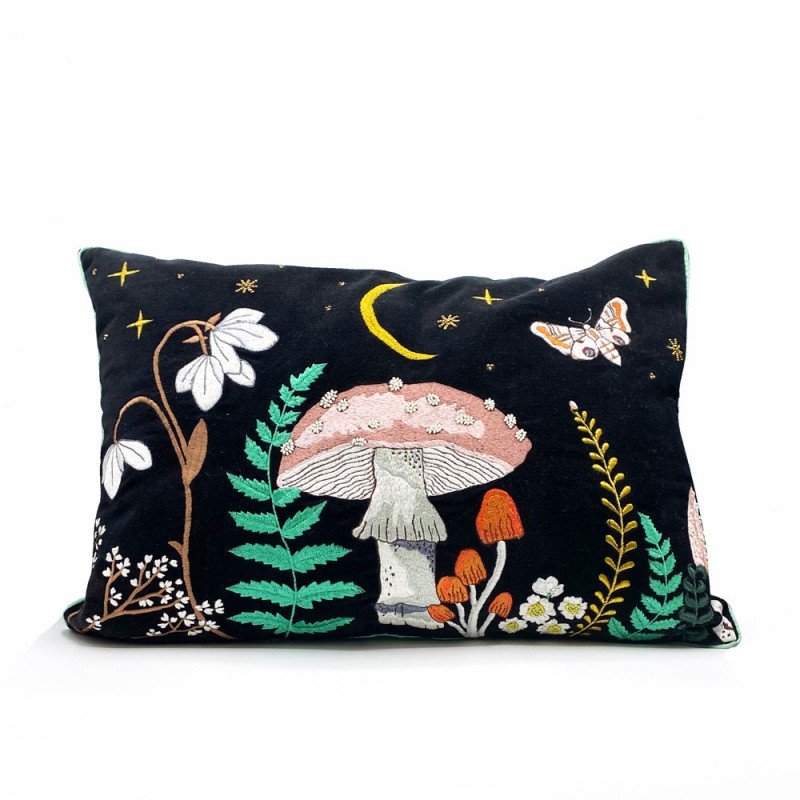 Μαξιλάρι Forage Black Velvet με κέντημα Μαξιλάρι Forage Black Velvet με κέντημα