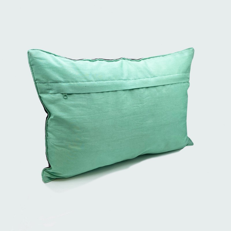 Μαξιλάρι Forage Black Velvet με κέντημα Μαξιλάρι Forage Black Velvet με κέντημα