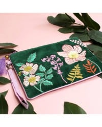 Τσαντάκι Clutch Posy Teal από μαλακό βελούδο κεντημένο με φλοράλ παραστάσεις Τσαντάκι Clutch Posy Teal από μαλακό βελούδο κεντημένο με φλοράλ παραστάσεις