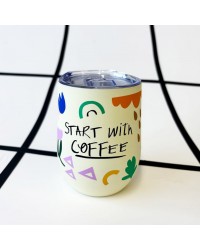 Ανοξείδωτη Κούπα Small Talk "Start with Coffee" Ανοξείδωτη Κούπα Small Talk από ανοξείδωτο ατσάλι με καπάκι