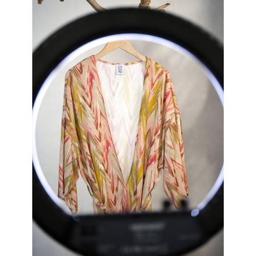 Κοντό κιμονό KOKKOSAMMOU Antiparos  Κοντό καφτάνι-κιμονό KOKKOSAMMOU Antiparos από 100% βισκόζη