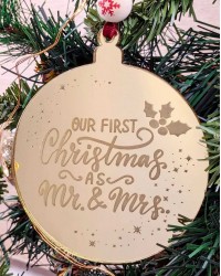 Χριστουγεννιάτικο στολίδι Our First Christmas as Mr and Mrs Χριστουγεννιάτικο στολίδι από πλέξιγκλας Our First Christmas as Mr and Mrs