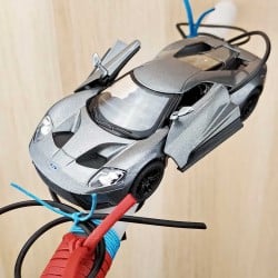 Λαμπάδα με αυτοκινητάκι Ford Λαμπάδα με αυτοκινητάκι Ford