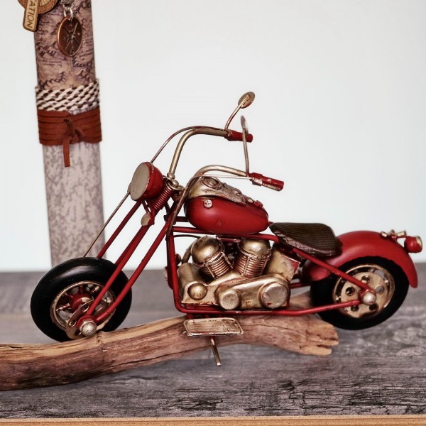 Easter candle for boys with key-chain and motorcycle miniature with realistic details