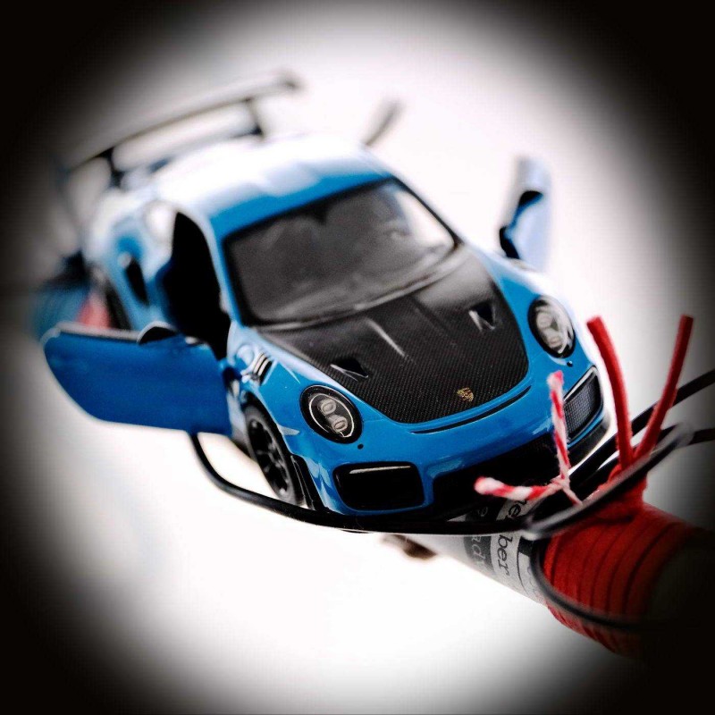 Λαμπάδα με αυτοκινητάκι Porsche 911 GT2 Λαμπάδα με αυτοκινητάκι Porsche 911 GT2