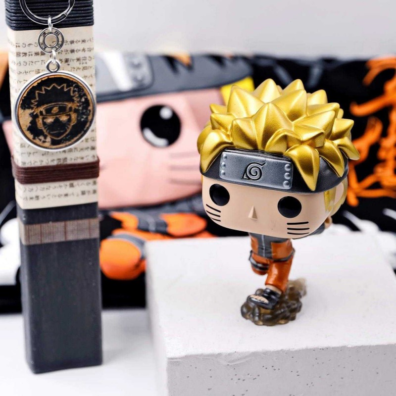 Λαμπάδα με μπρελόκ, φιγούρα και μπλούζα Naruto Λαμπάδα για αγόρια με μπρελόκ, φιγούρα και μπλούζα Naruto Shippuden