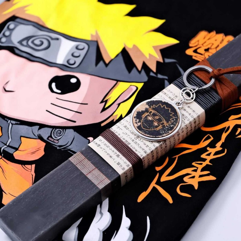 Λαμπάδα με μπρελόκ, φιγούρα και μπλούζα Naruto Λαμπάδα για αγόρια με μπρελόκ, φιγούρα και μπλούζα Naruto Shippuden