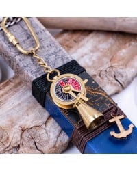 Speed Indicator Keyring Easter Candle Easter scented candle for men with vintage ship speed indicator key-ring and wooden parts