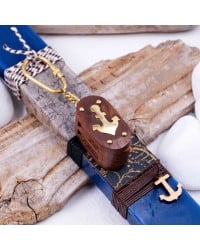 Vintage Pulley Keyring Easter Candle Easter scented candle for men with vintage pulley key-ring and wooden parts