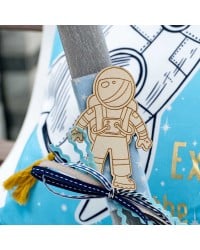 Σετ Λαμπάδα & Μαξιλάρι Space Σετ λαμπάδα για μωρά με θέμα το διάστημα και διακοσμητικό μαξιλάρι