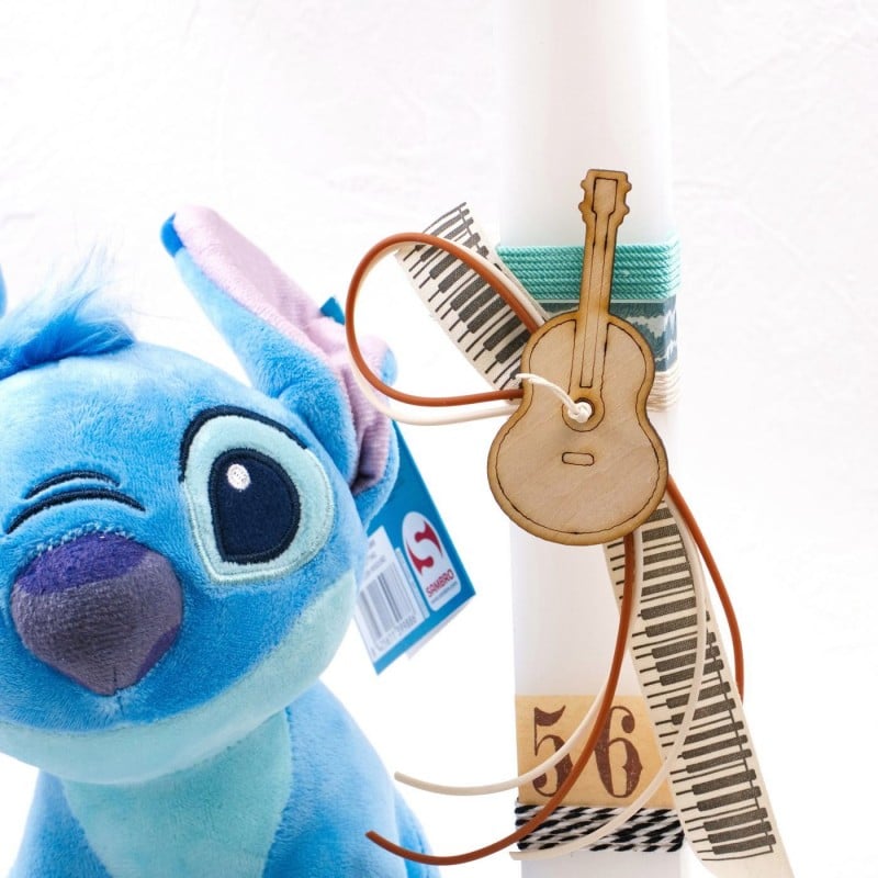 Σετ λαμπάδα για αγόρια με ξύλινη κιθάρα, κορδέλες και λούτρινο Stitch