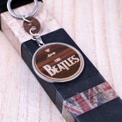 Χειροποίητη αρωματική λαμπάδα για άνδρες με μπρελόκ The Beatles