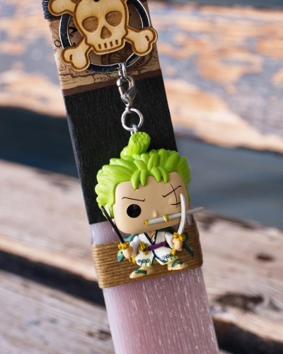 Λαμπάδα με Μπρελόκ Roronoa Zoro