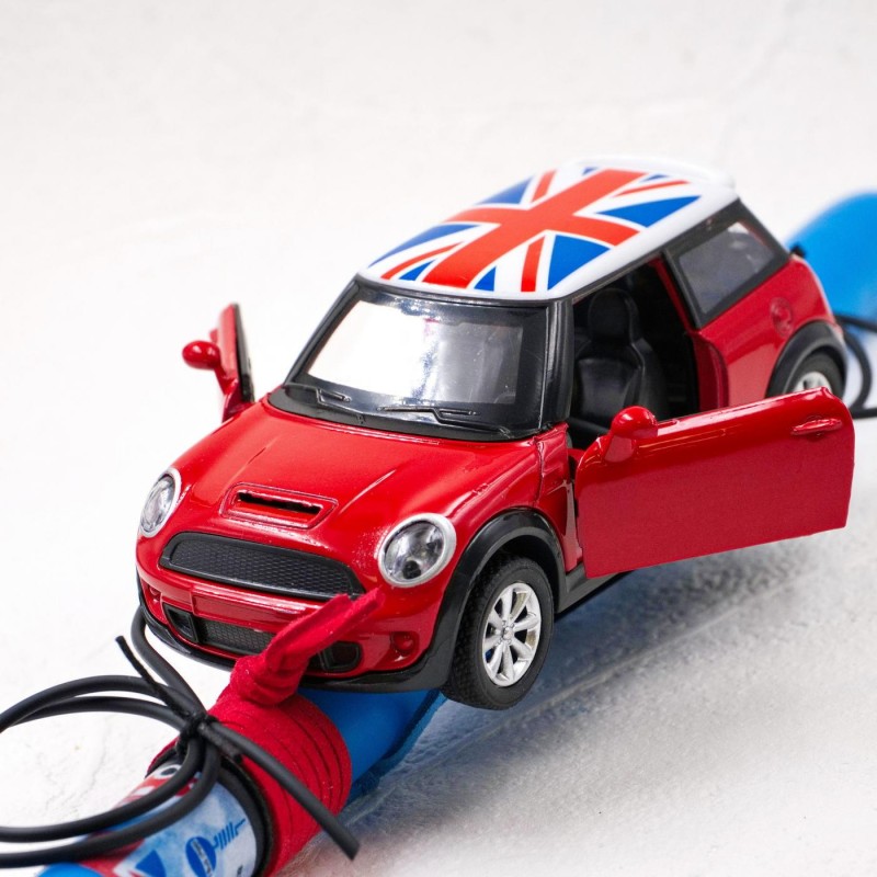 Λαμπάδα με μεταλλικό αυτοκίνητο Mini Cooper Λαμπάδα με μεταλλικό αυτοκίνητο Mini Cooper