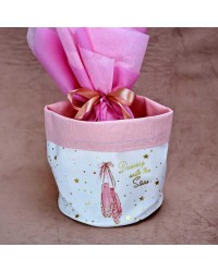 Ballet Easter Chocolate Egg Ballet Easter Chocolate Egg in a fabric pocket for girls