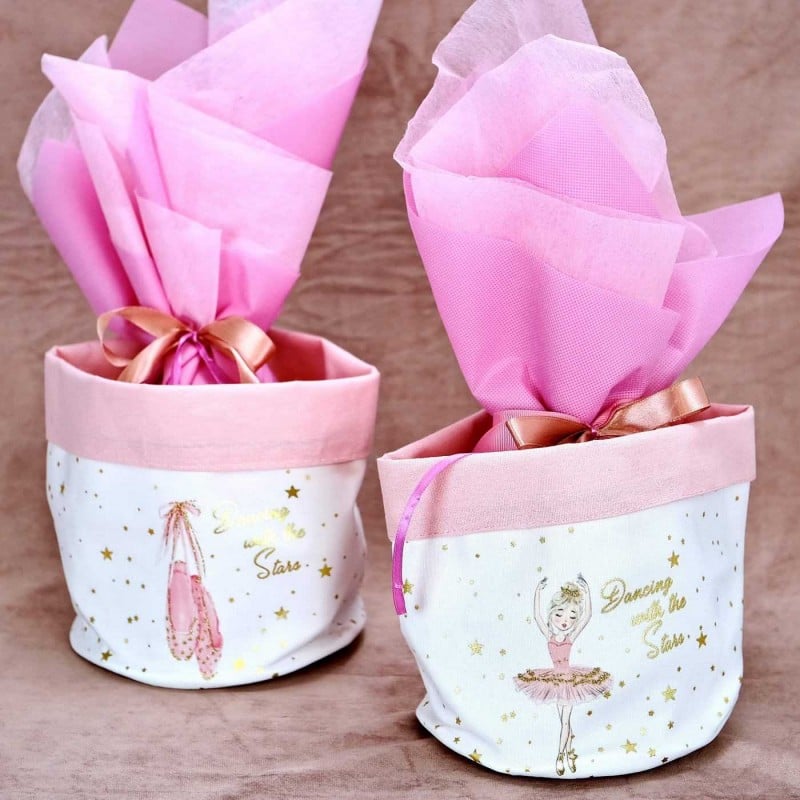 Πασχαλινό αβγό 120 γρ.από σοκολάτα γάλακτος ντυμένο με υφάσματα και κορδέλες