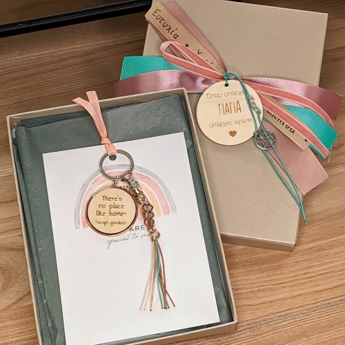 Good luck keychain 2022 with message for grandma and gift box
