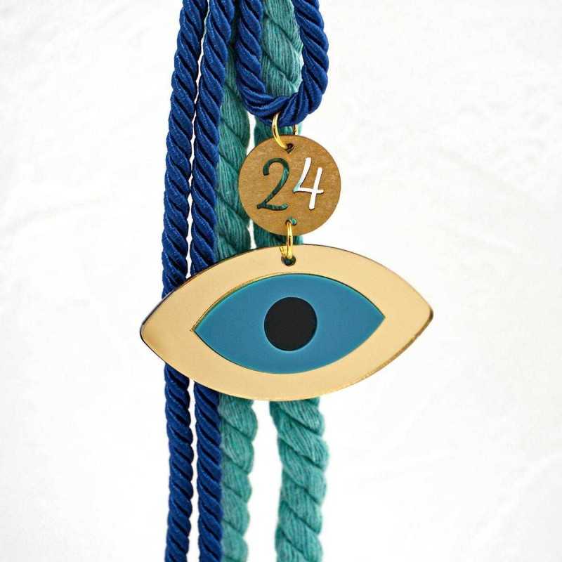 Χειροποίητο κρεμαστό γούρι 2025 με μάτι από πλέξιγκλας και κορδόνια