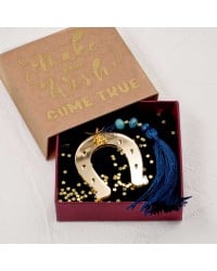 Handmade lucky charm 2025 with horseshoe made of plexiglass in a gift box Handmade lucky charm 2025 with horseshoe made of plexiglass in a gift box