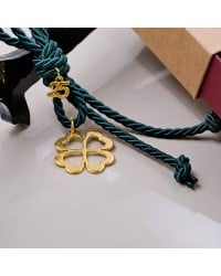 Γούρι Τετράφυλλο Τριφύλλι σε Κουτί Δώρου Χειροποίητο γούρι με Τριφύλλι σε κουτί δώρου