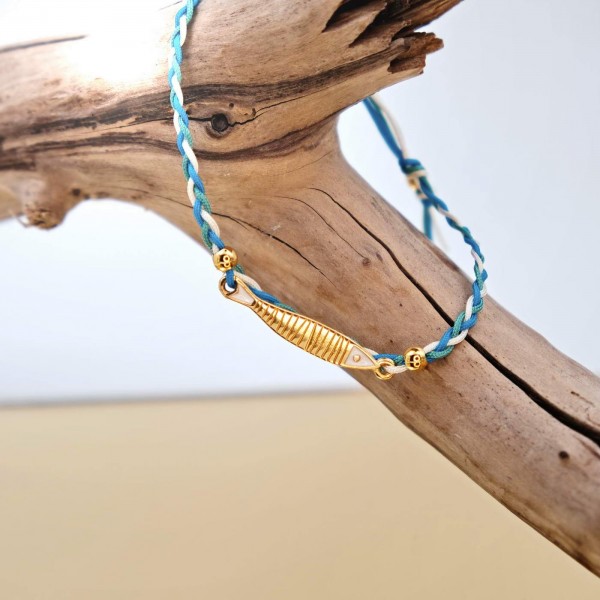 Macrame bracelet with enamel and gold-plated parts