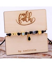 Handmade macrame bracelet with gold-plated parts and decorative card Handmade macrame bracelet with gold-plated parts and decorative card