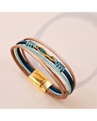 Δερμάτινο Βραχιόλι Enamelled Fish Χειροποίητο δερμάτινο βραχιόλι με επίχρυσα στοιχεία και ψαράκι από σμάλτο