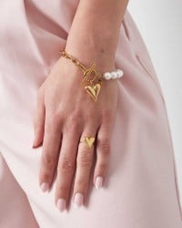 Handmade chain bracelet with pearls Handmade women's chain bracelet made of stainless steel with 24K gold-plating and pearls