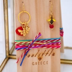 Χειροποίητα σκουλαρίκια μαρτάκια με επίχρυσα στοιχεία και σμάλτο