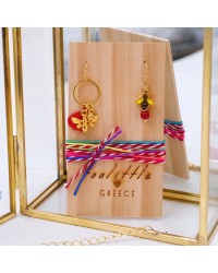 Σκουλαρίκια Μαρτάκια με Μέλισσες Χειροποίητα σκουλαρίκια μαρτάκια με επίχρυσα στοιχεία και σμάλτο