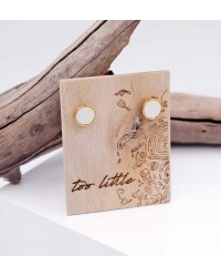 Stud earrings with enamel Stud earrings with enamel in gold-plating on wooden engraved card