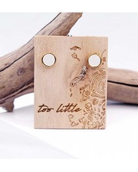 Stud earrings with enamel Stud earrings with enamel in gold-plating on wooden engraved card