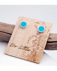 Stud earrings with enamel Stud earrings with enamel in silver-plating on wooden engraved card