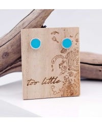 Stud earrings with enamel Stud earrings with enamel in silver-plating on wooden engraved card