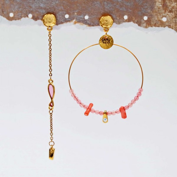 Dissimilar earrings with semiprecious beads in gold-plating 