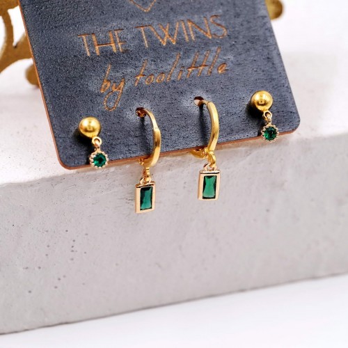 2 Pairs of gold-plated earrings with crystals and decorative card