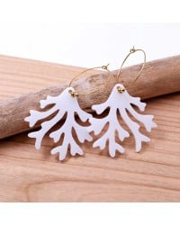 Stainless steel hoop earrings with plexiglas part - coral Stainless steel hoop earrings with 24K gold-plating and plexiglas part - coral