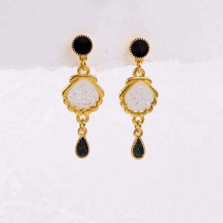 Mid-sized earrings with enamel