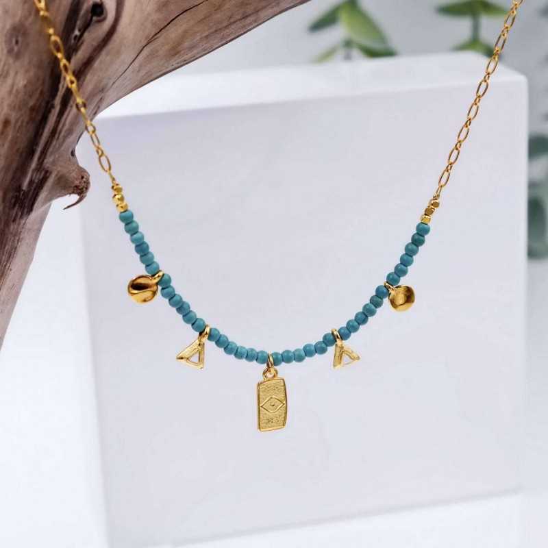 Kολιέ με ημιπολύτιμες χάντρες σε επίχρυση επιμετάλλωση